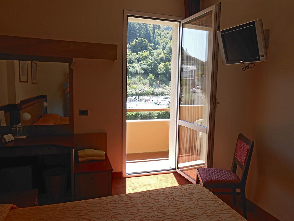 גארדה Hotel La Perla - Bike Hotel מראה חיצוני תמונה