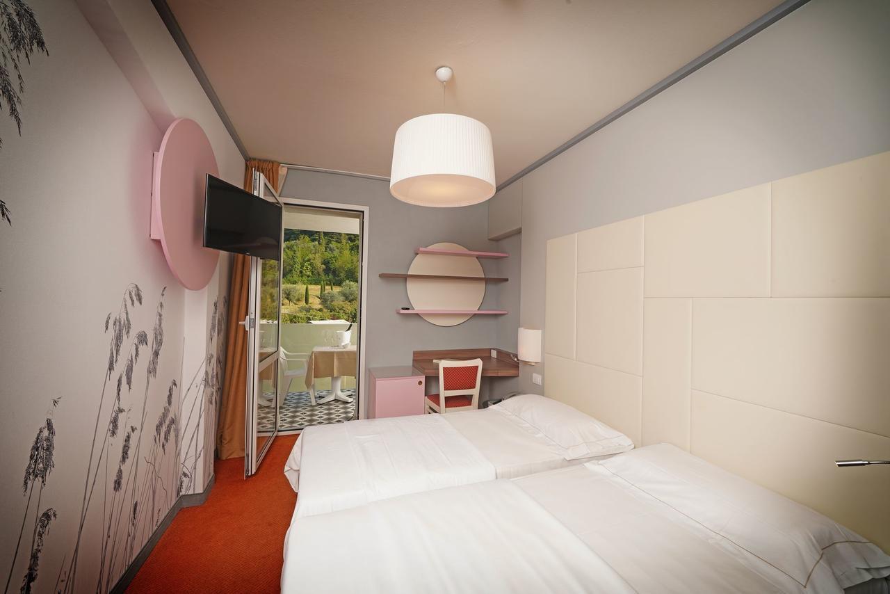 גארדה Hotel La Perla - Bike Hotel מראה חיצוני תמונה